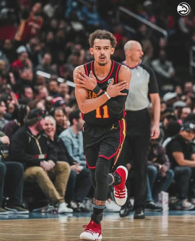 逼抢一旦成功就是快攻（逼抢得手即刻反击）