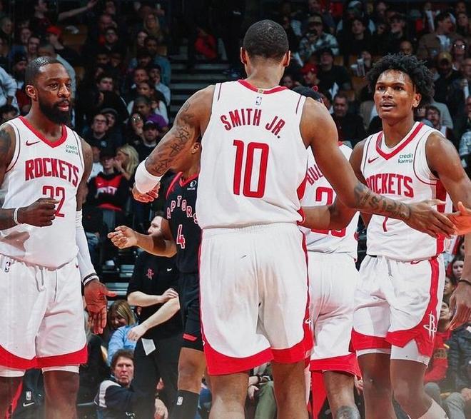 康宁汉姆半场15+7+4，超七成命中率带队领先17分（康宁汉姆半场15分7板4助，超七成命中率助队领先17分）