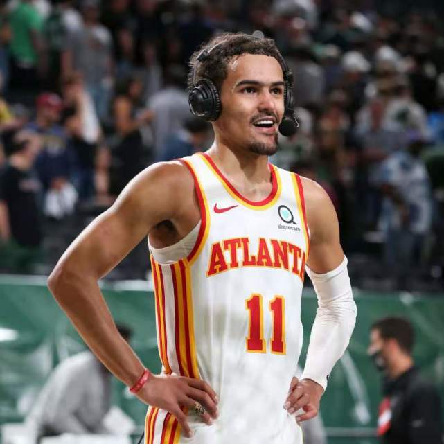 上海队成功完成了新赛季的定妆照，但他们在新赛季真能爆发吗？（上海队定妆照出炉，新赛季能否迎来真正的爆发？）