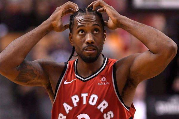 半场战报：多特0-1勒沃库森，马扎破门，格里马尔多助攻（半场战况：勒沃库森暂1-0领先多特，格里马尔多助攻马扎破门）