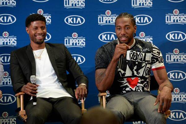 北青：向余望不参加冲超庆祝直奔U22，确认下赛季留在铜梁龙（北青：向余望缺席冲超庆祝赶赴U22，已确定下赛季继续效力铜梁龙）