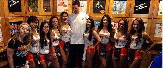 TT官方：签下Heru、Junhao等选手；NONAME转任主教练（TT官宣：Heru、Junhao等加盟，NONAME改任主教练）