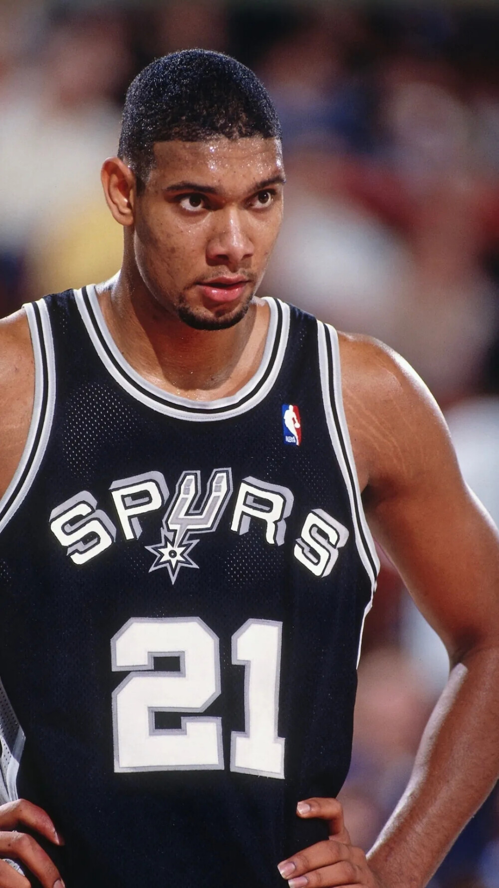 永远的黑豹，葡萄牙队正式发布致敬传奇尤西比奥的特别款球衣（葡萄牙队发布致敬尤西比奥特别战袍，“黑豹”传奇永恒）