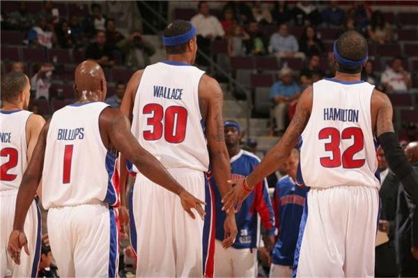 北青：向余望确定缺席中乌之战，吾米提江可能替补出场（北青：向余望无缘中乌之战，吾米提江或将替补登场）